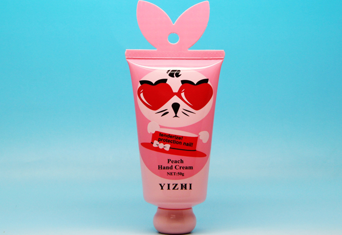 Fish shaped plastic squeeze tube for children Fish shaped plastic squeeze tube for children