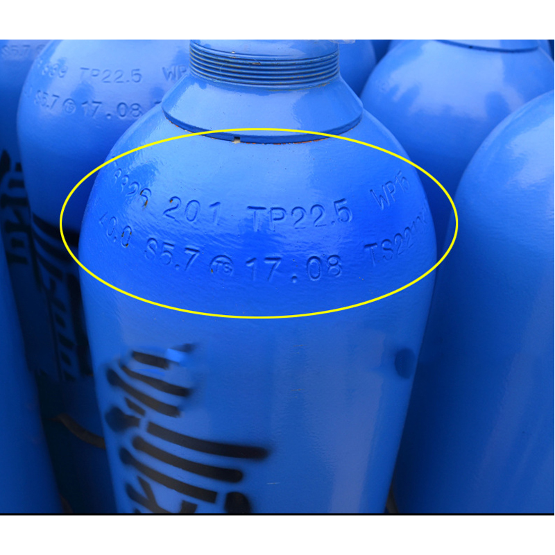 oxygen cylinder (1).jpg